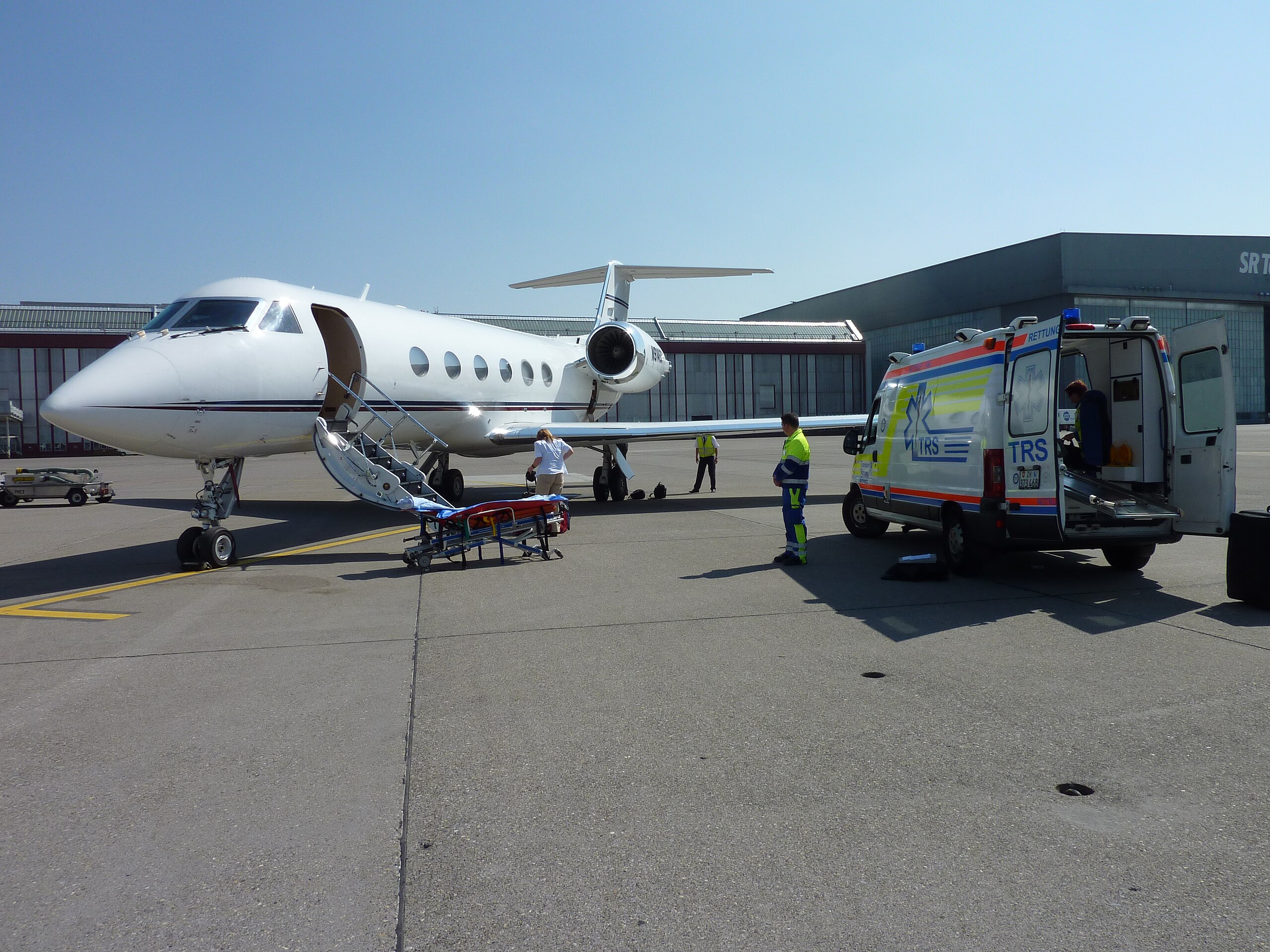 Private Jet Options for Medical Travel to European Specialists