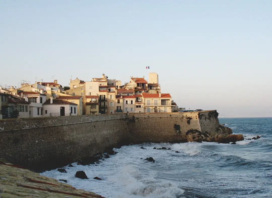 Antibes private jet charter