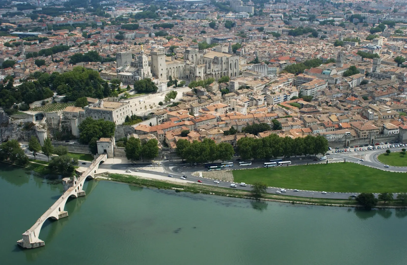 Avignon private jet charter