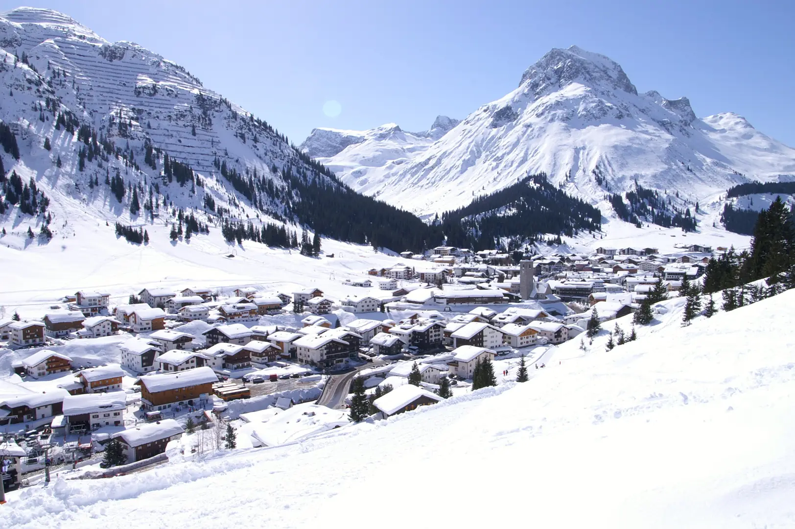 Lech private jet charter