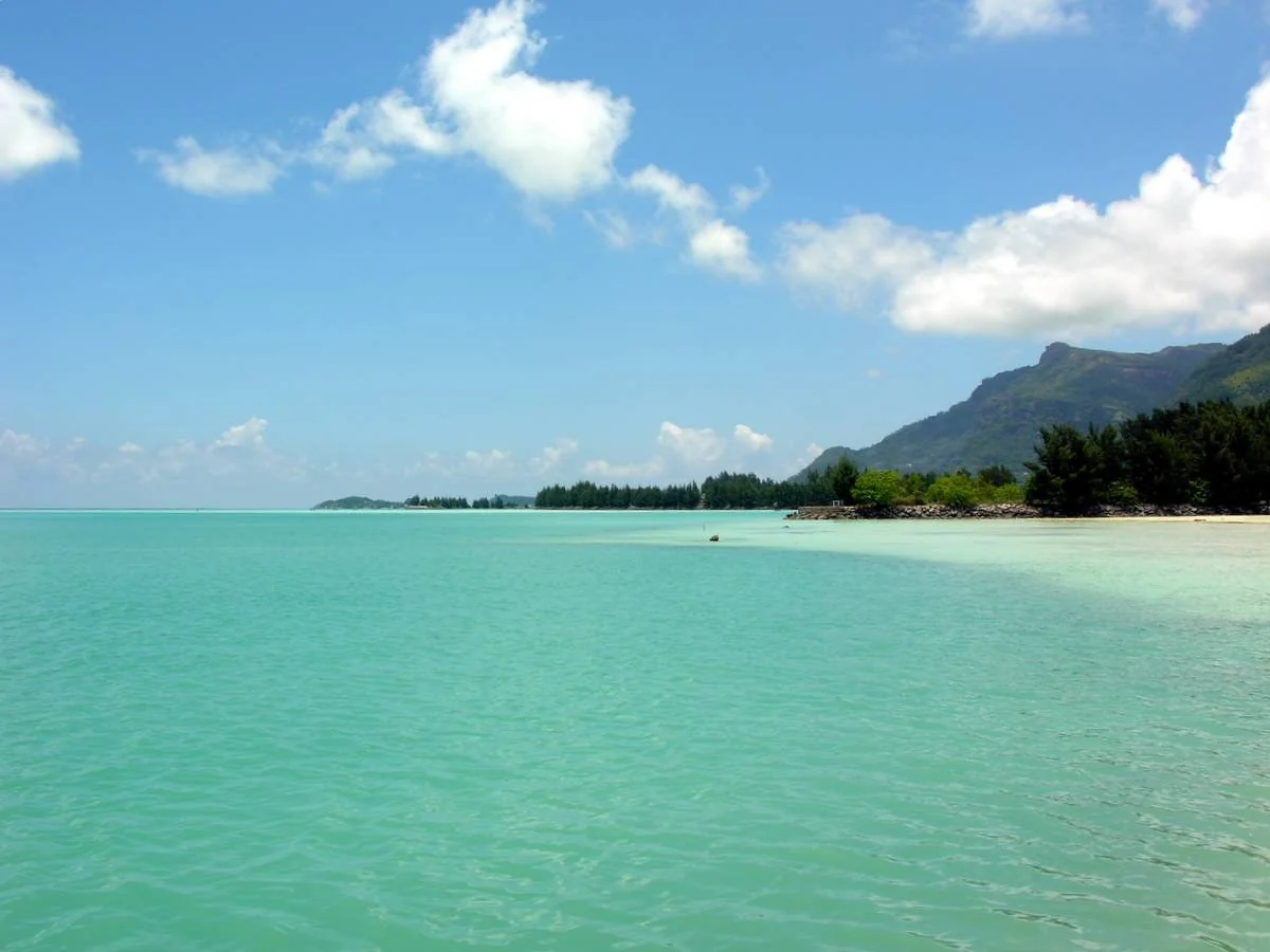 Mahé private jet charter