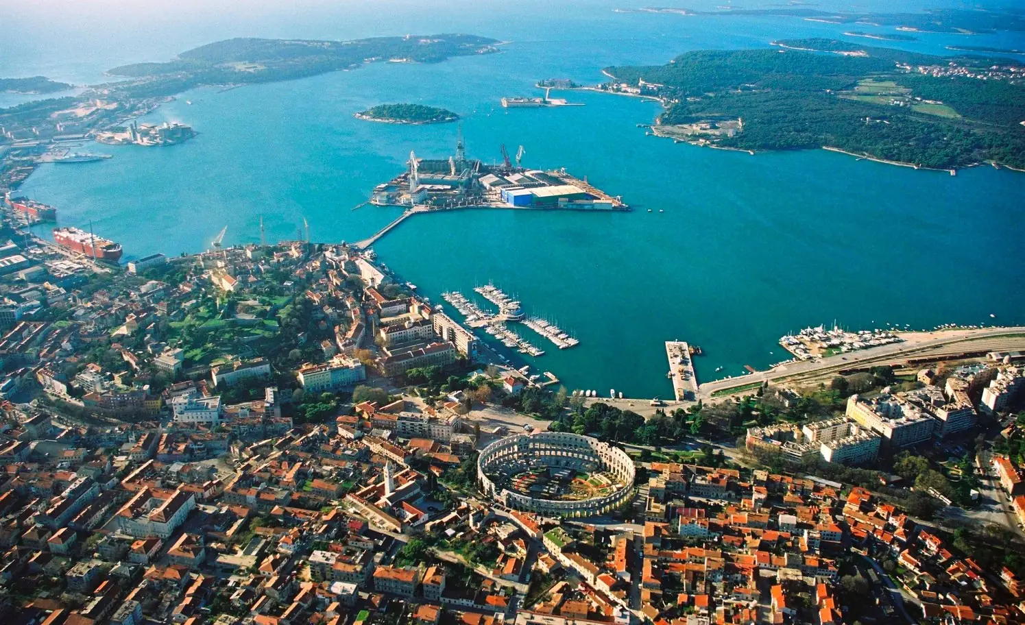 Pula private jet charter
