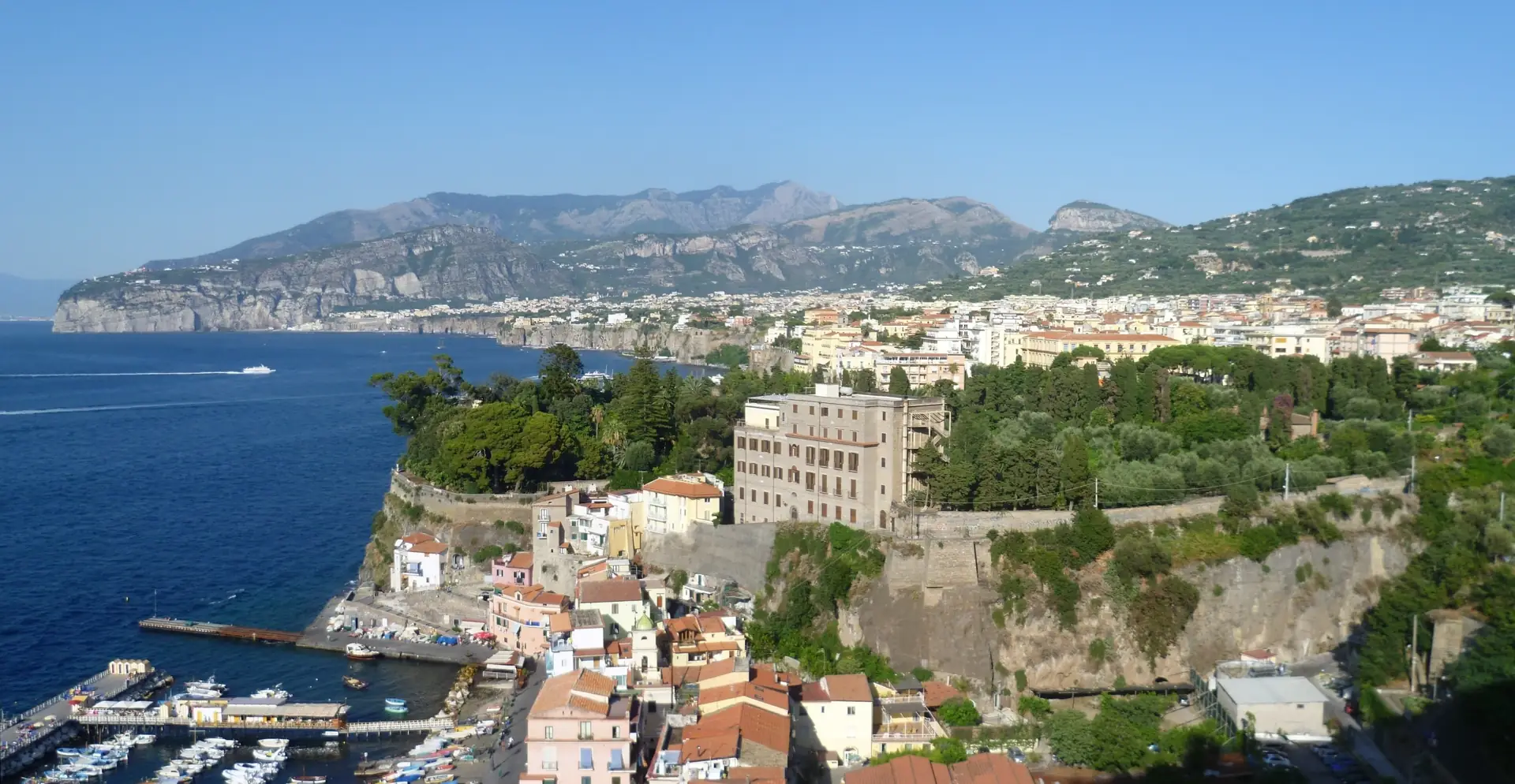 Sorrento private jet charter