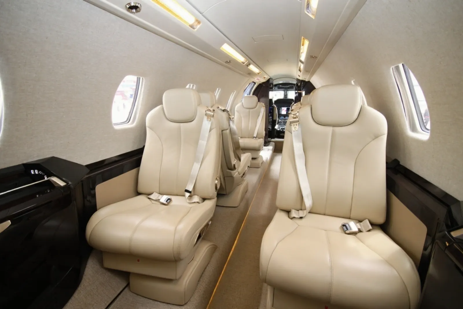 Super Midsize Jet Luxury Interior